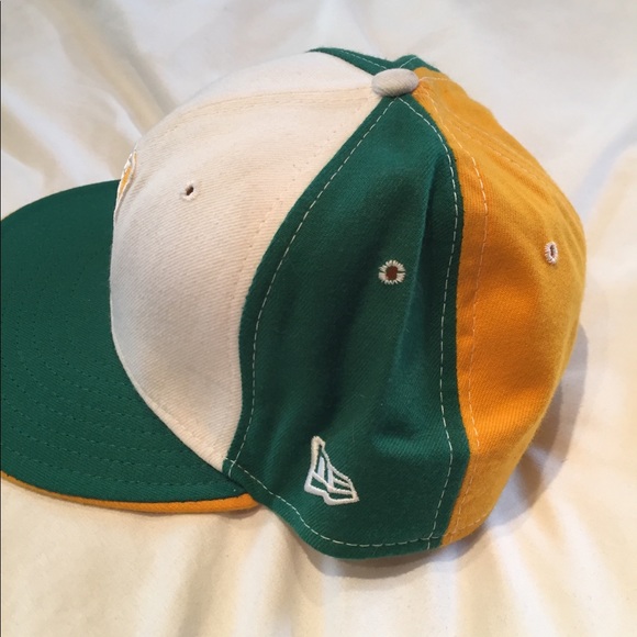 Fitted Sonics hat - Picture 2 of 5